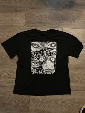 ROMWE Black Short-Sleeve Graphic Horror Manga Tee